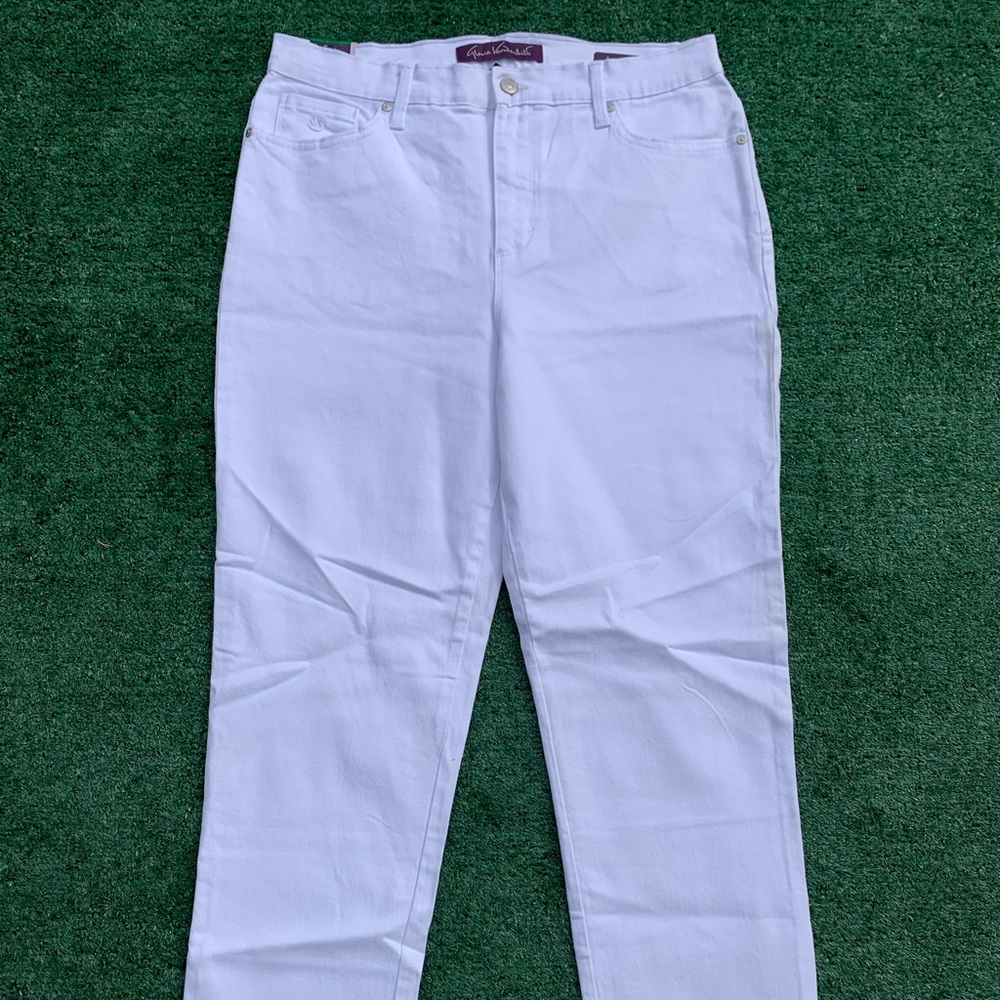 Gloria Vanderbilt Amanda Slimming Jeans Crystal White Size 12/16 Average